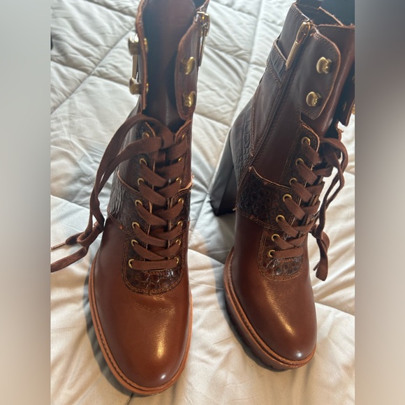 COPY - Vince Camuto Elnoah Women's Boots - Picture 8 of 11